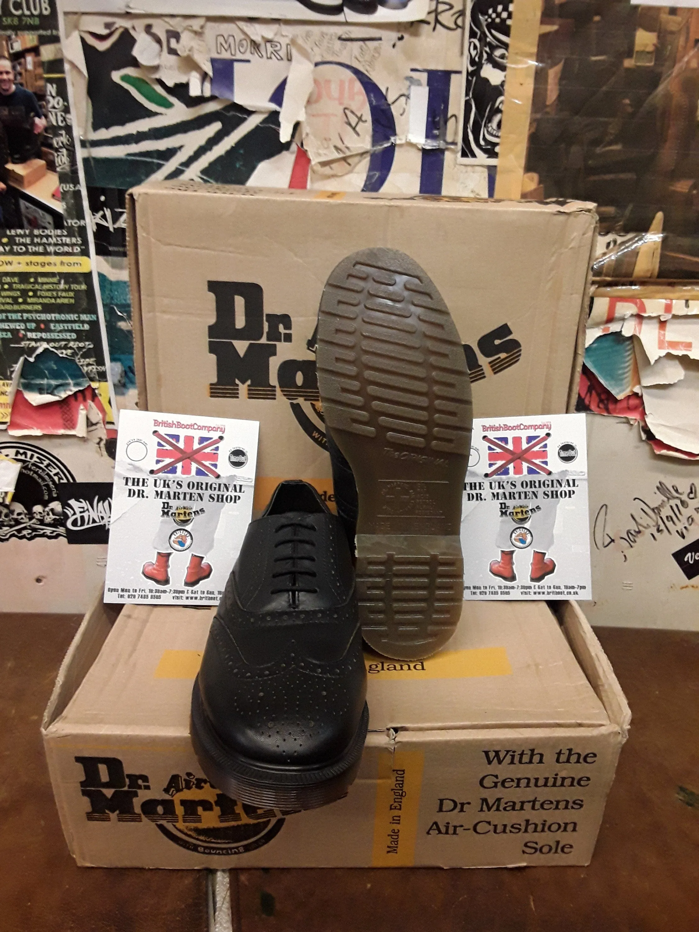 Dr Martens 9475 Black Waxy Brogue Size 7