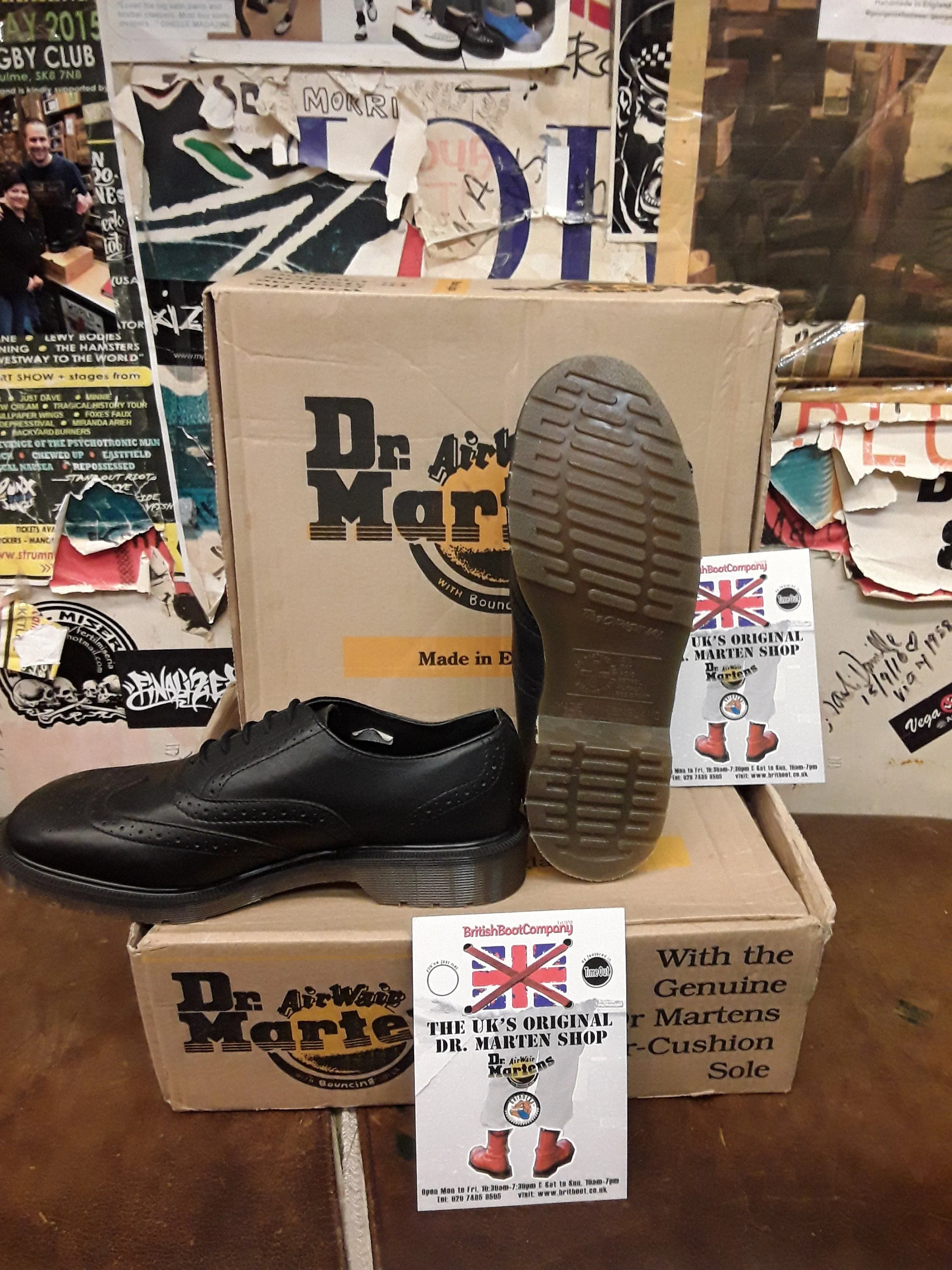 Dr Martens 9475 Black Waxy Brogue Size 7
