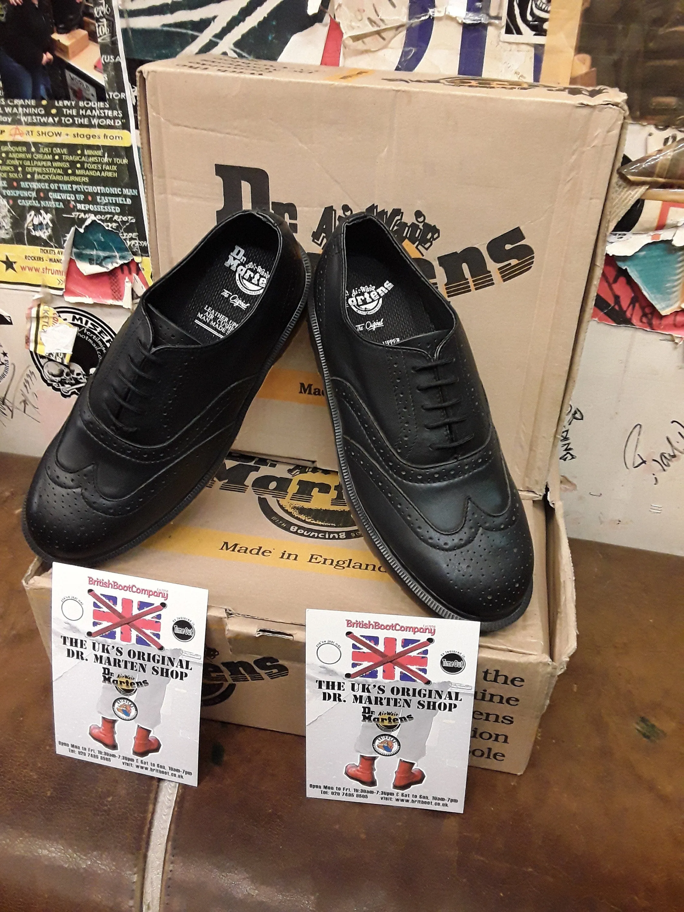 Dr Martens 9475 Black Waxy Brogue Size 7