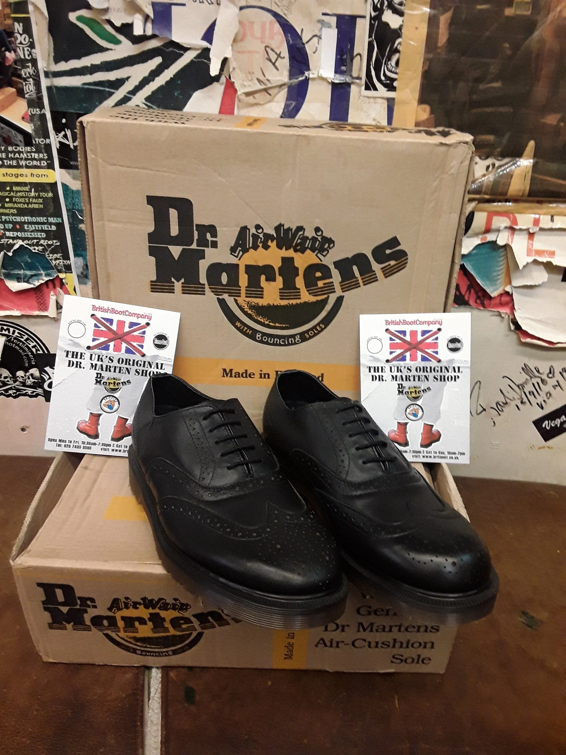 Dr Martens 9475 Black Waxy Brogue Size 7