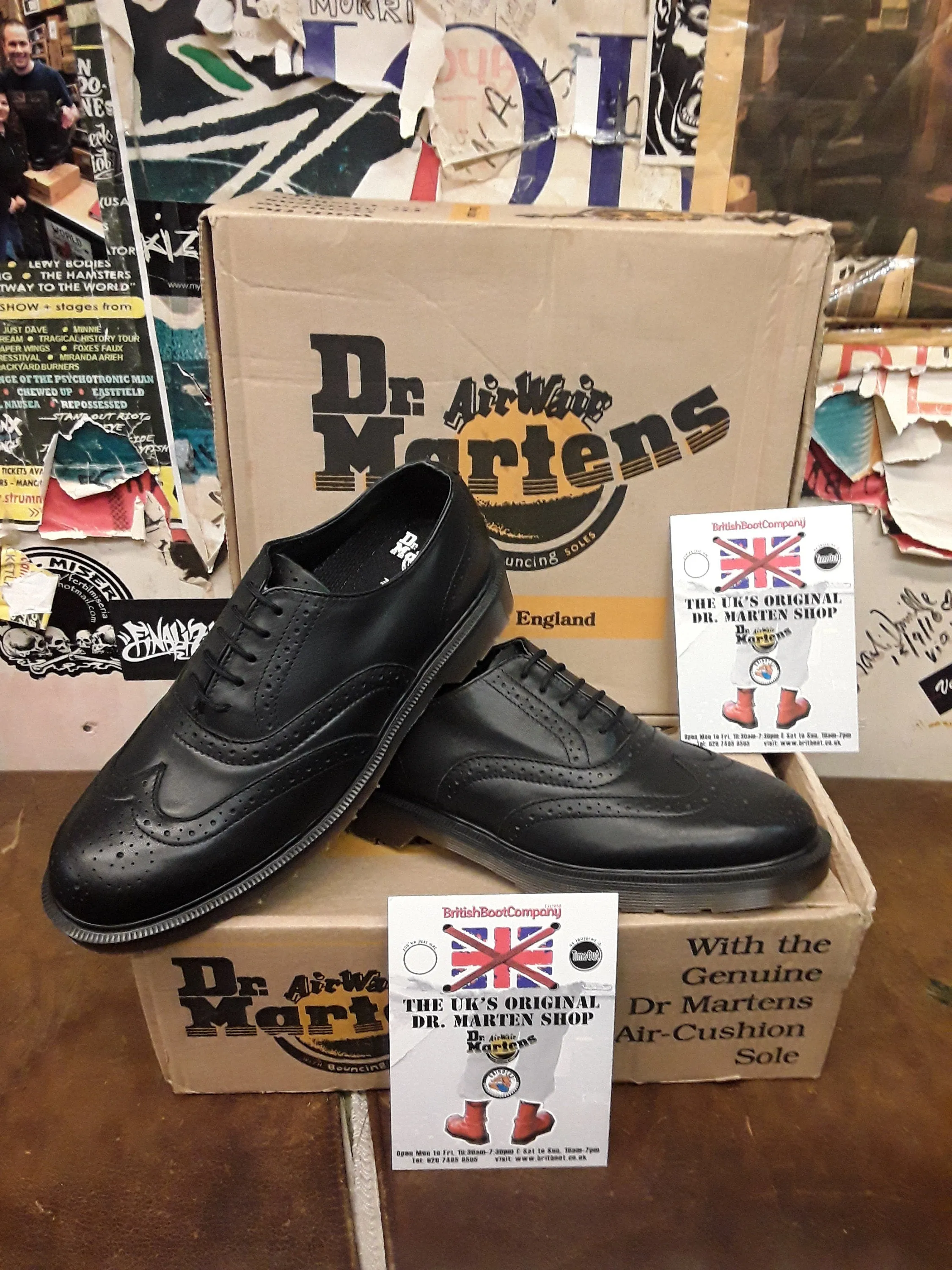 Dr Martens 9475 Black Waxy Brogue Size 7