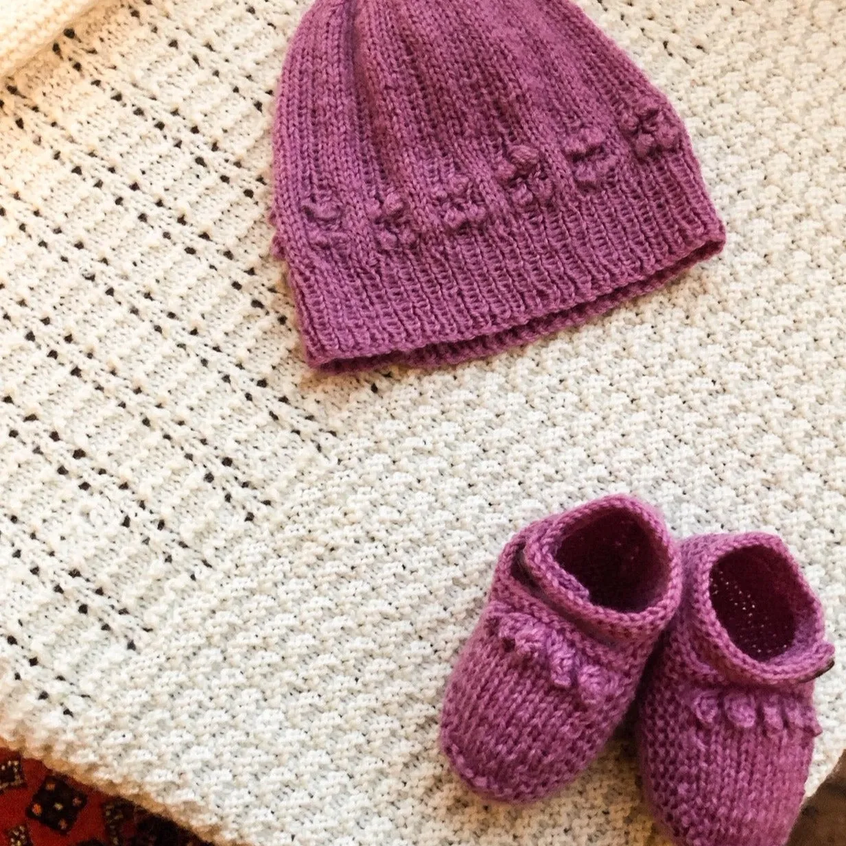 Remy Bobble Hat & Shoes Knitting Pattern - 4Ply (BC78)